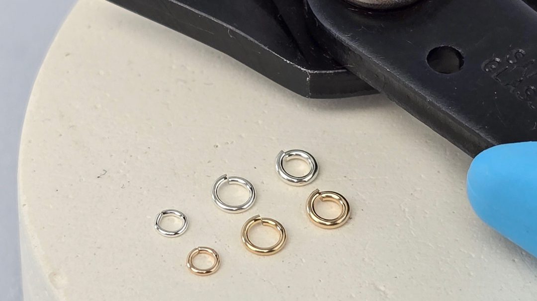 925 sterling silver and 14k gold-filled jump rings for permanent jewellery