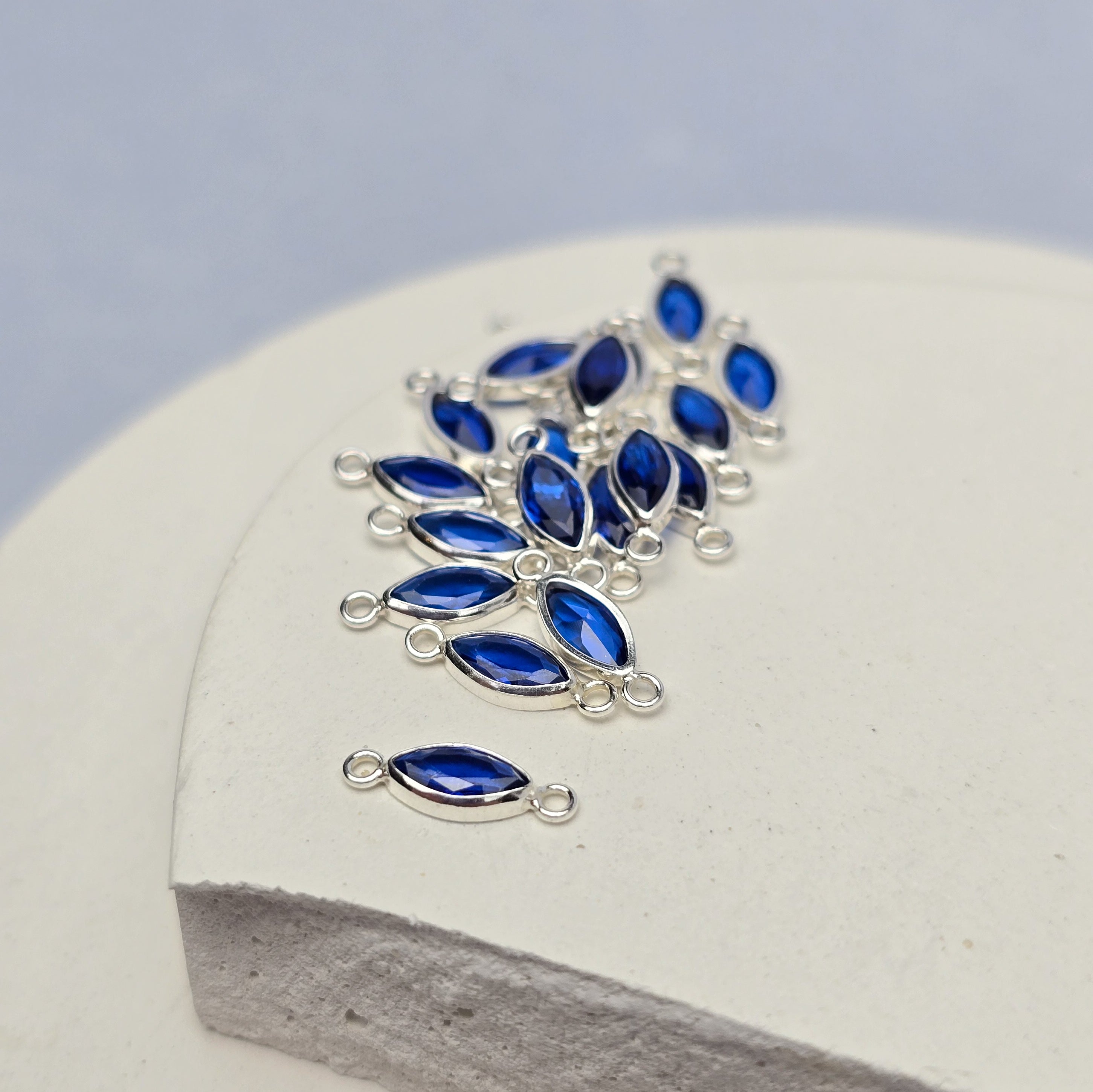 6mm Marquise Birthstone Connector Sterling silver / September - Sapphire