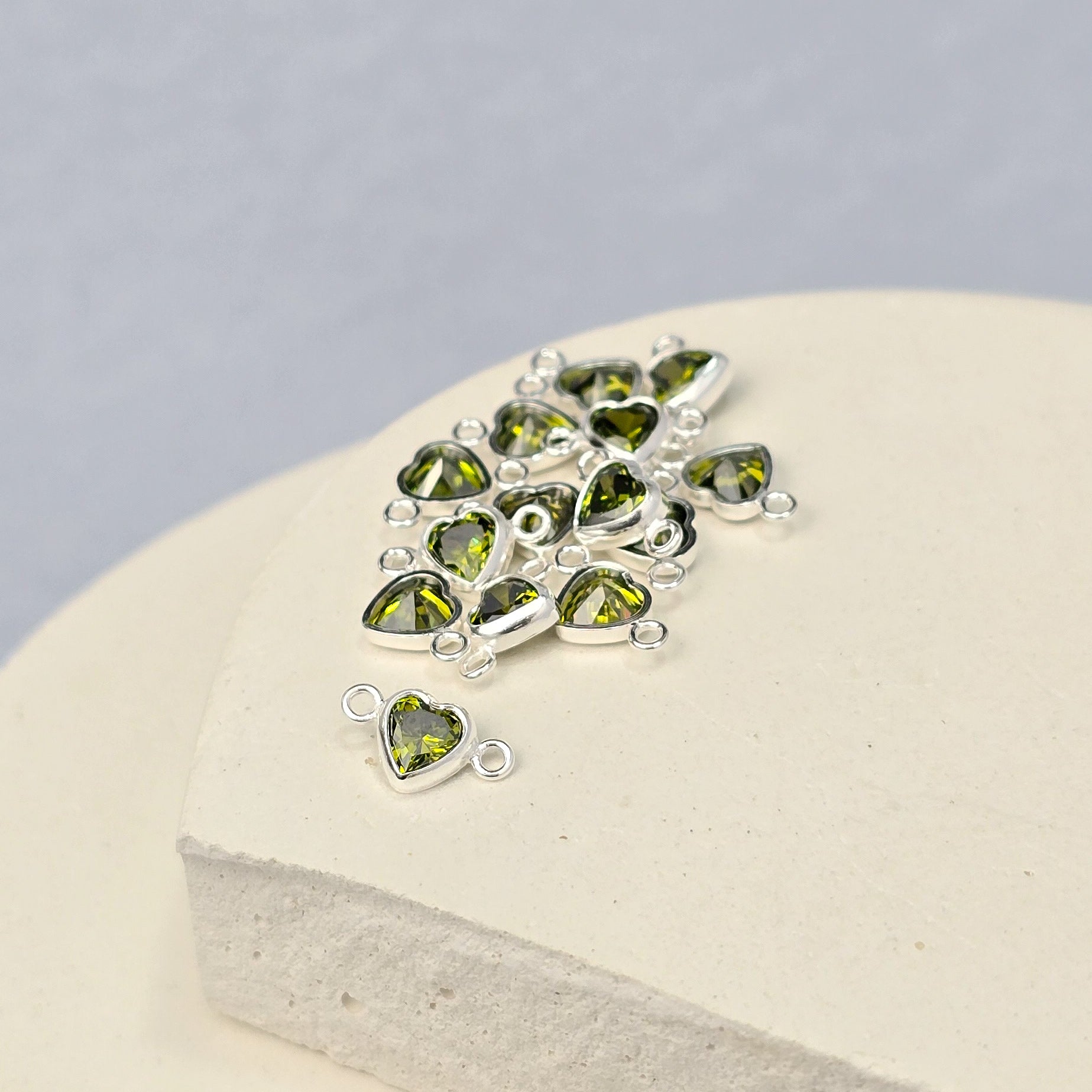 4mm Heart Birthstone Connector Charm Sterling silver / August - Peridot