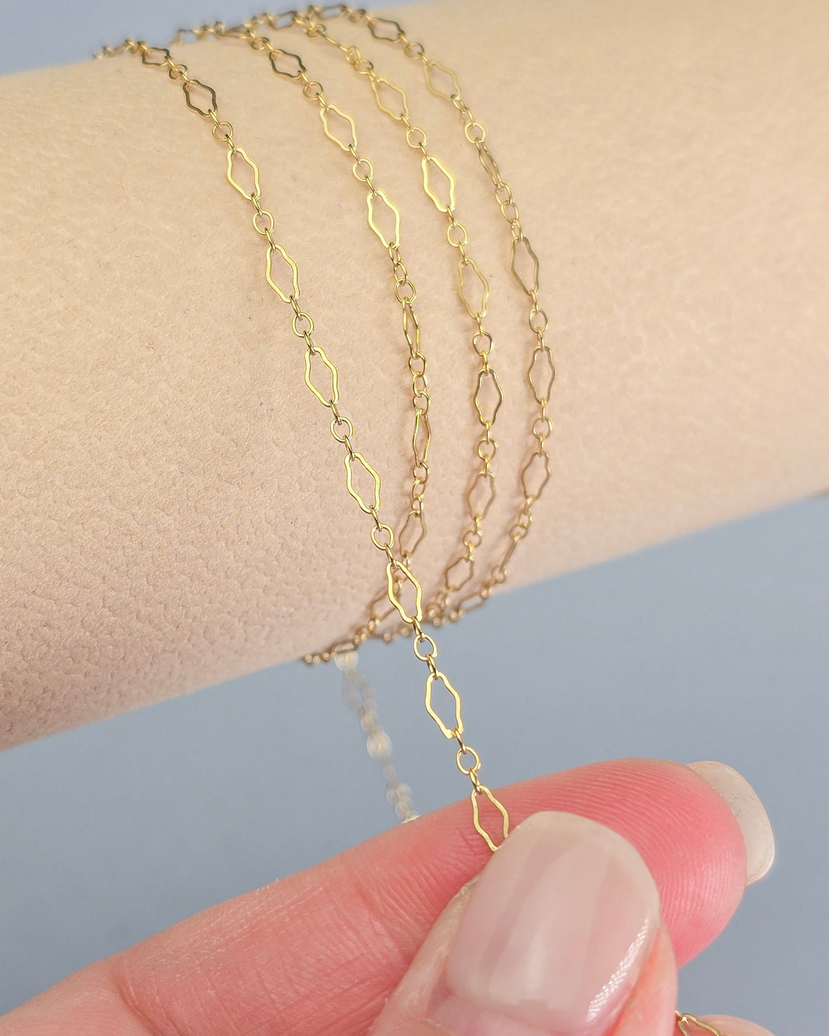The Dainty Chain Collection