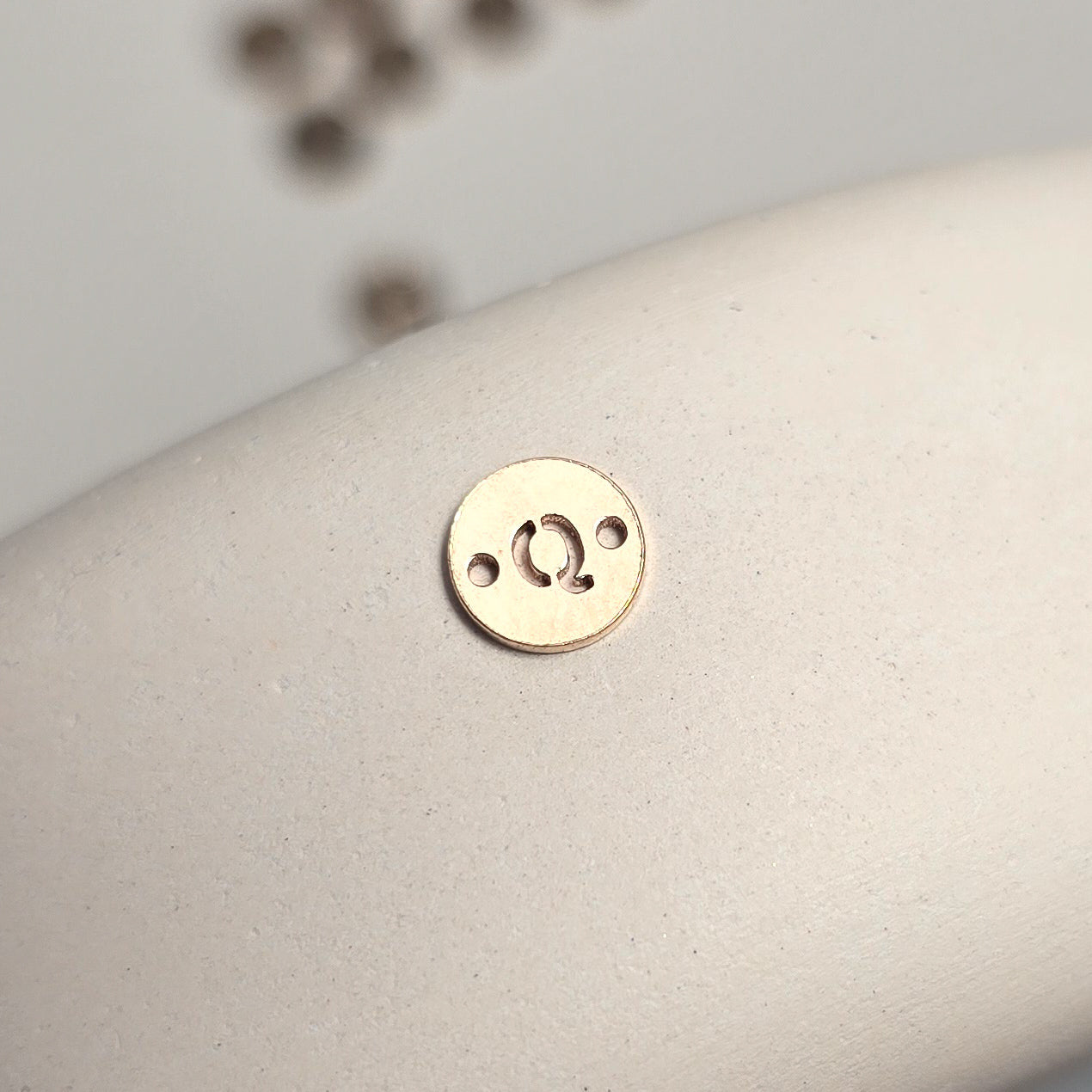 14k Gold Filled Round Initial Connector Charm - Links Permanent Jewellery Supplies