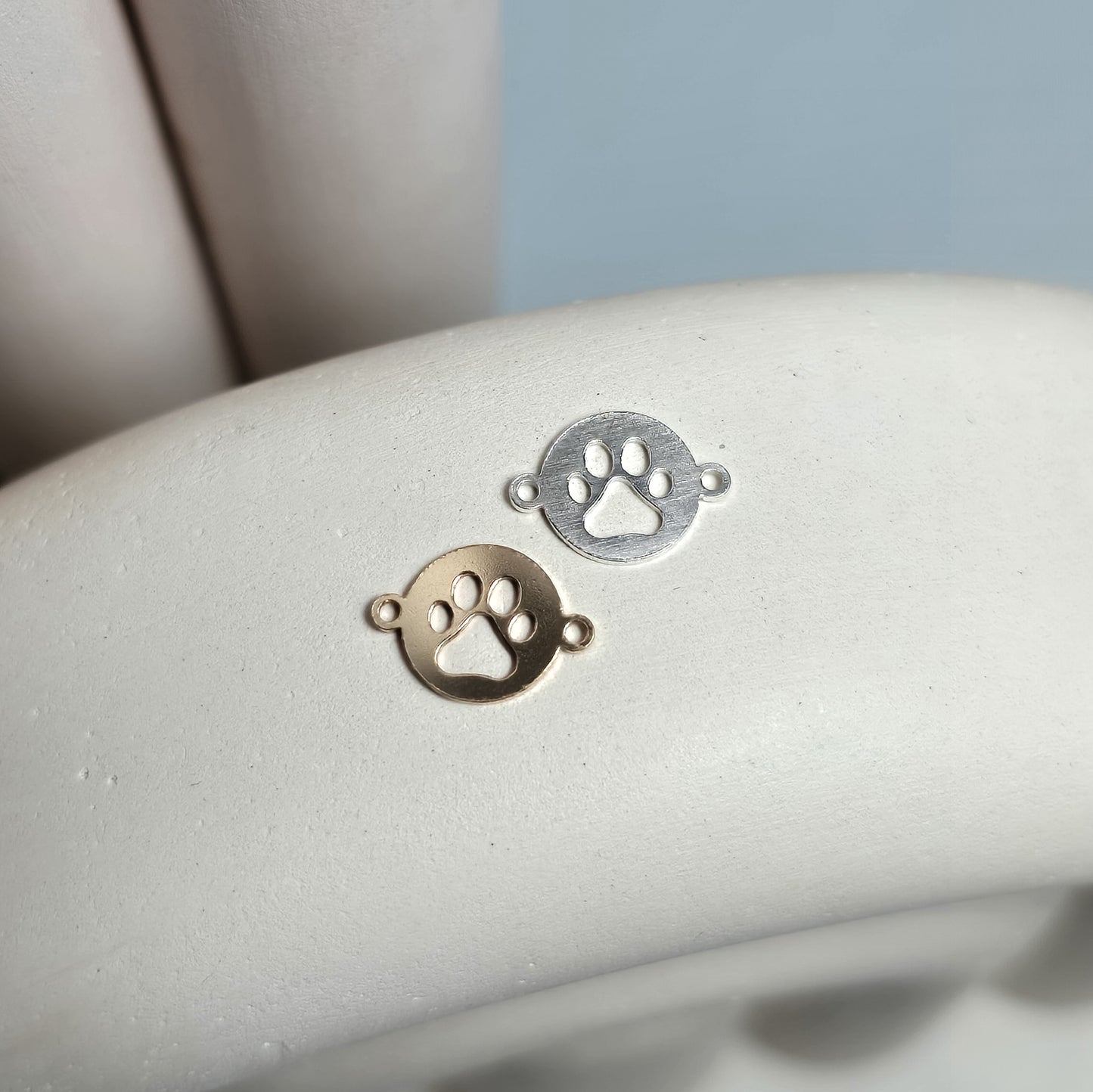 Paw Print Disk Connector Charm - Links Permanent Jewellery Supplies