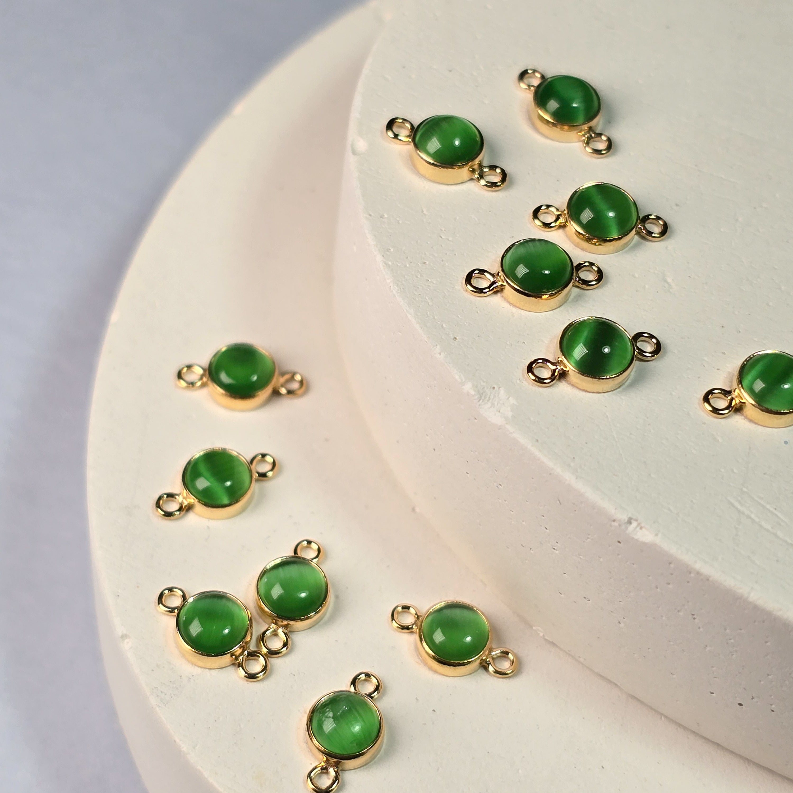 4Mm Green Cat’s Eye Connector Charm