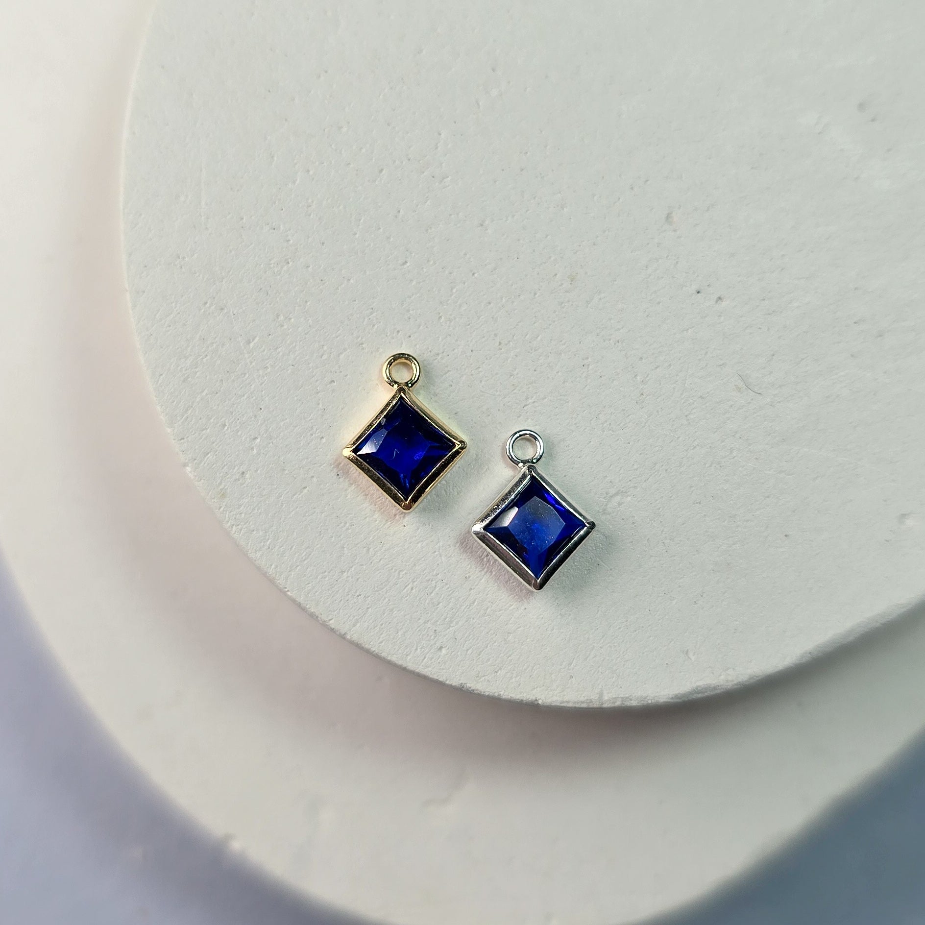 4Mm Crystal Diamond Pendant