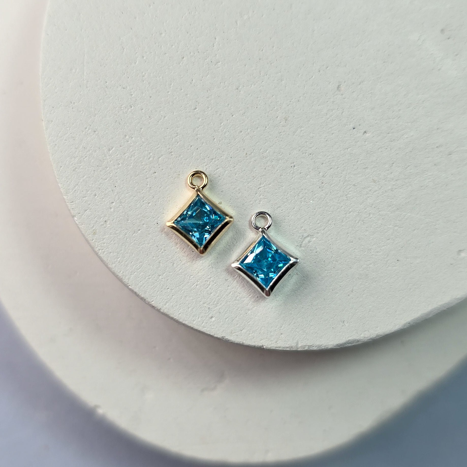 4Mm Crystal Diamond Pendant
