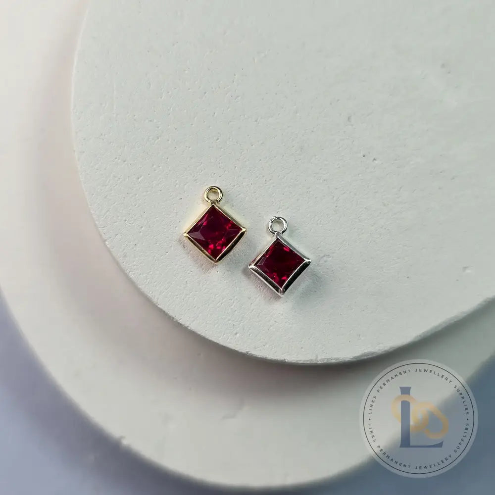 4Mm Crystal Diamond Pendant